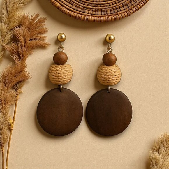 ποΈ Boho Chic Rattan & Wood Bracelet and Earrings Set π Natural Elegance πΎ - Picture 6 of 8
